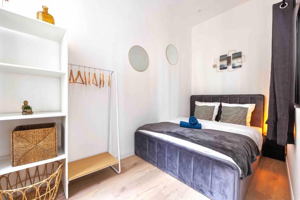Apartment Vieux Port, Ferreol 6eme, 8 Personnes Marseilles