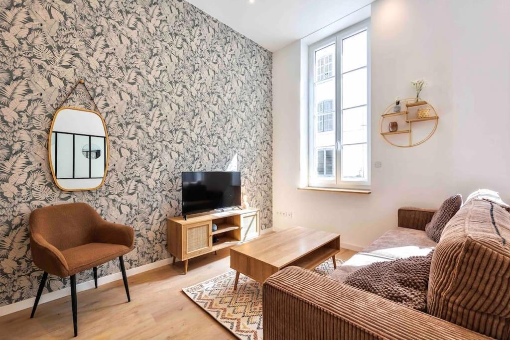 Apartment Vieux Port, Ferreol 6eme, 8 Personnes *